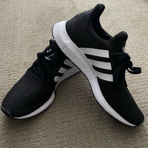 Adidas swift run, size 6W